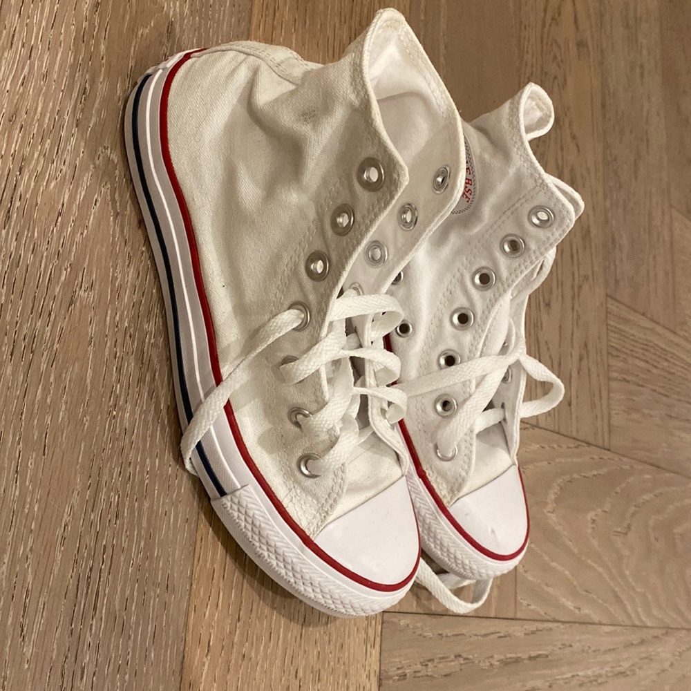 Converse Women’s hightop